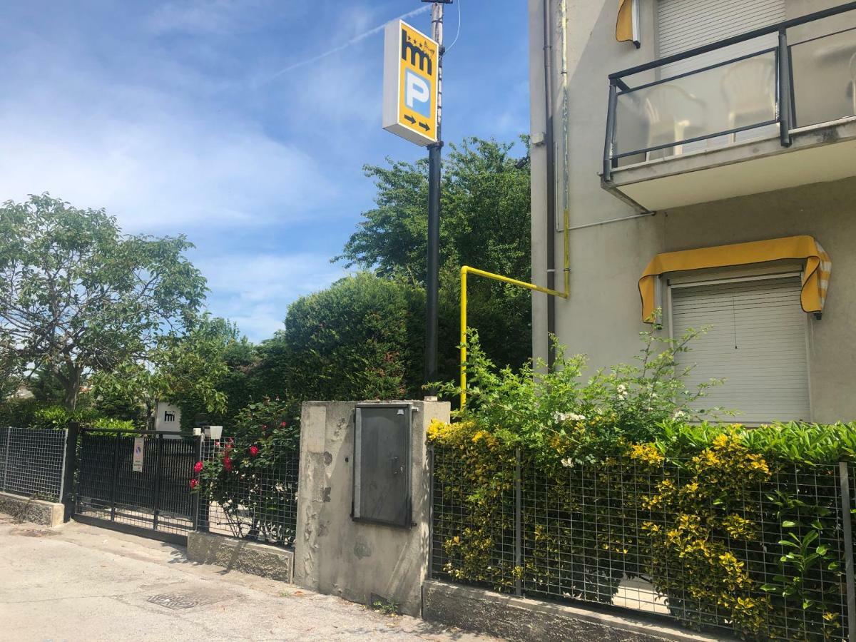 Hotel Marzia Con Piscina リッチョーネ エクステリア 写真